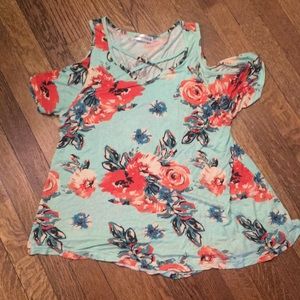 Women’s Cold shoulder floral top